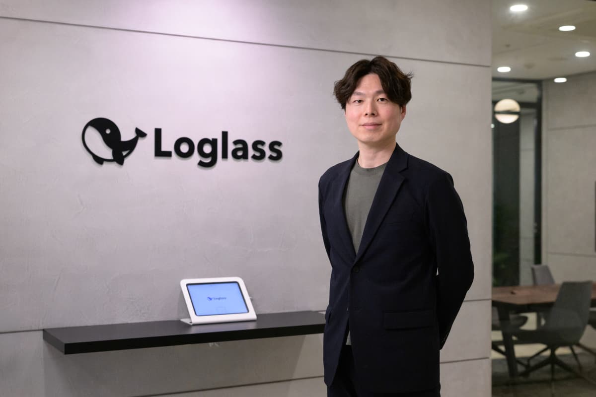 04_loglass_kawamura.jpg